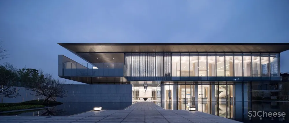 新作丨华墨国际&矩阵纵横:用艺术与自然演绎一出与空间有关的戏剧