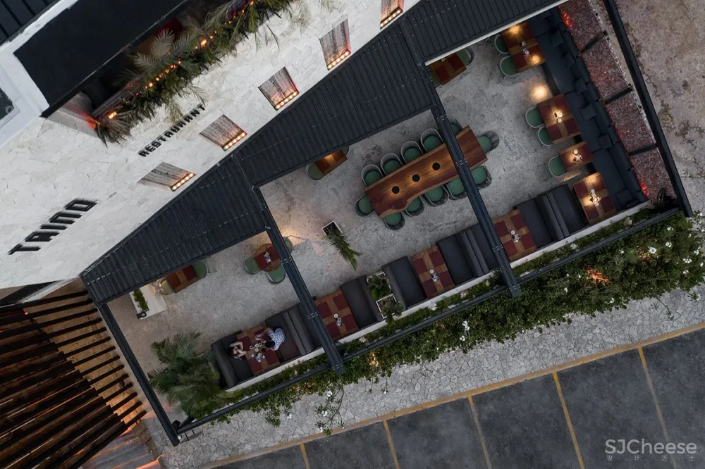 这4个主题餐厅丨天花板设计的太夸张了