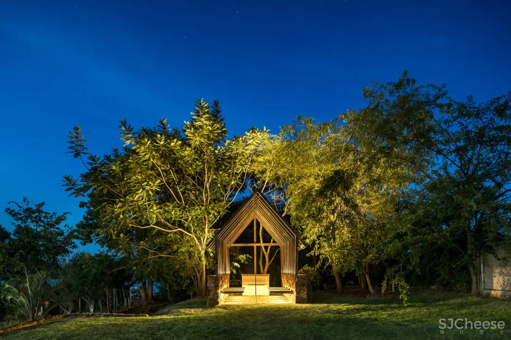 湖畔度假住宅 ，巴西 / Solo Arquitetos