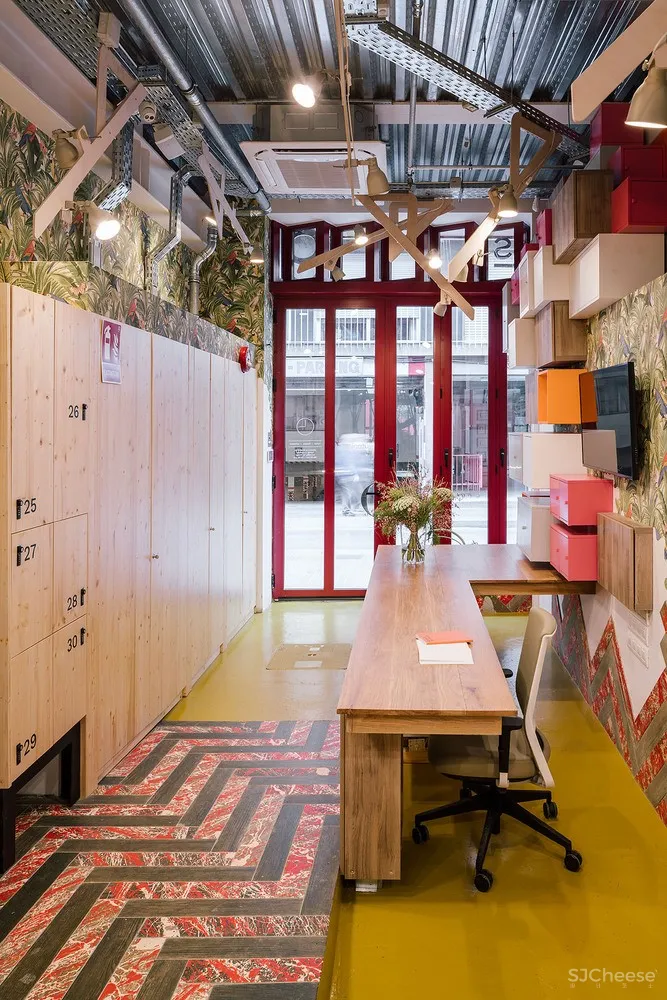 Clementina 联合办公空间 / Izaskun Chinchilla Architects