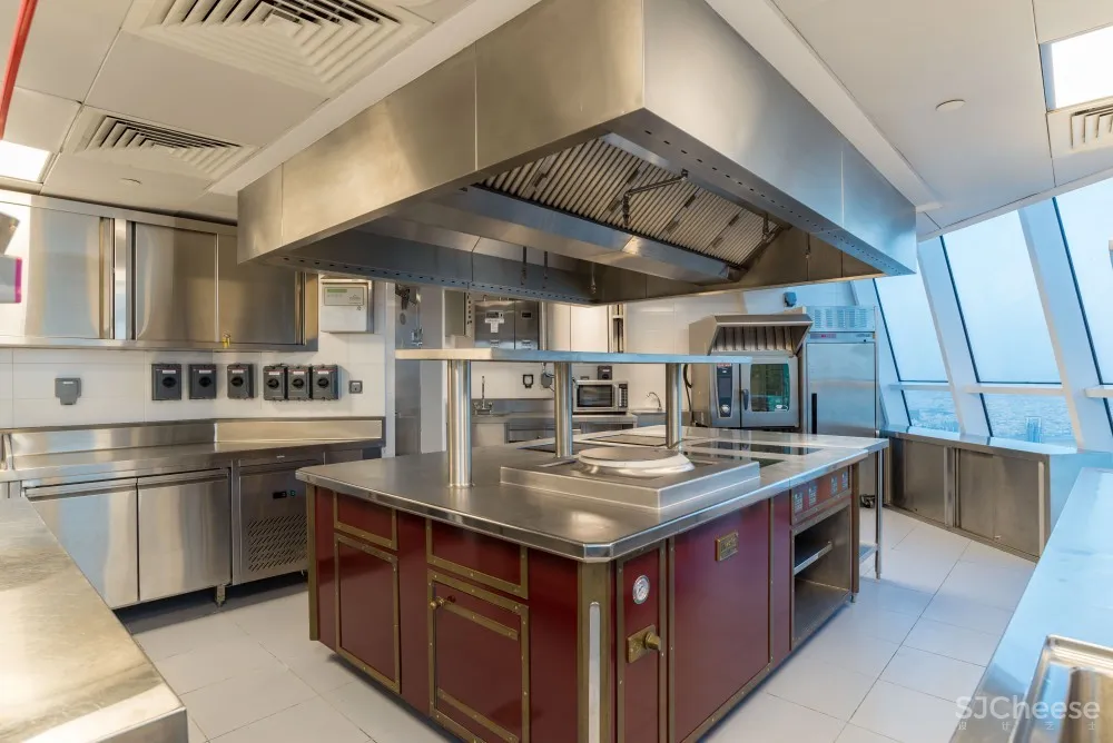 迪拜 3500m² 顶层复式,售价 2.5 亿丨竟是这种简约范儿