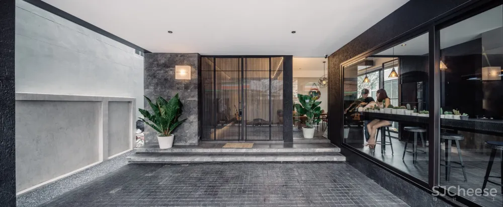 FLAT12x | 古典与现代结合的泰国住宅 Bird Bom House