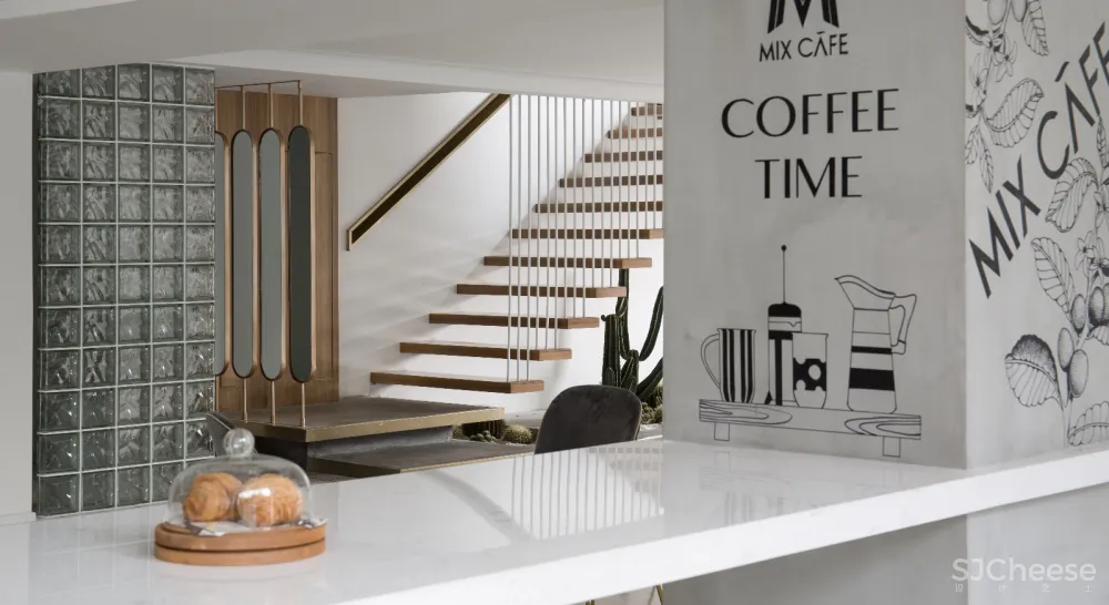 你会不会忽然的出现,在街角的咖啡店!