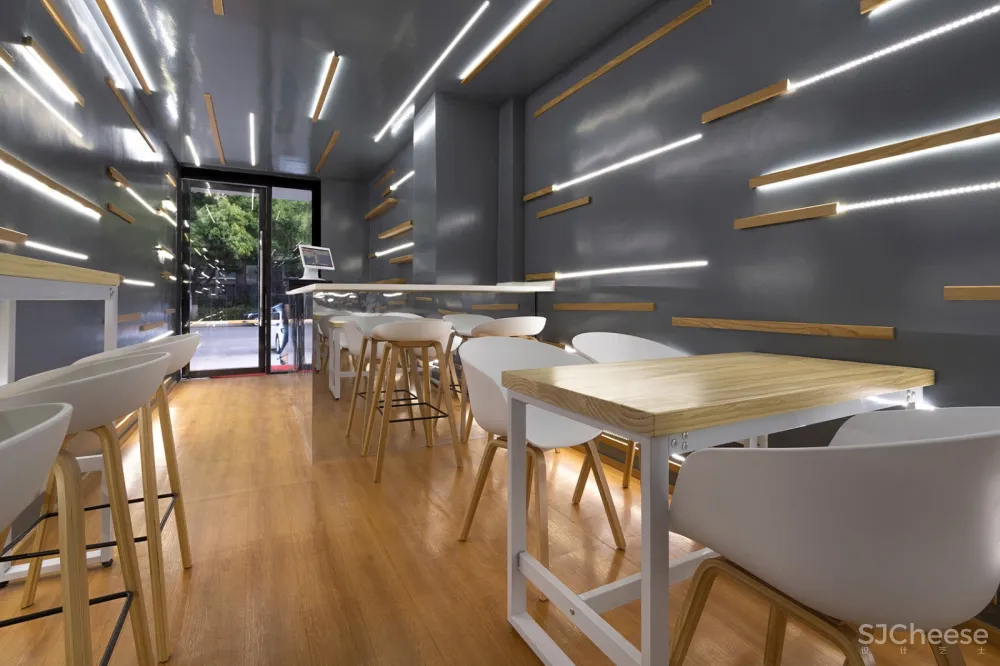 夹缝里的捞饭餐厅,苏州 / 平介设计