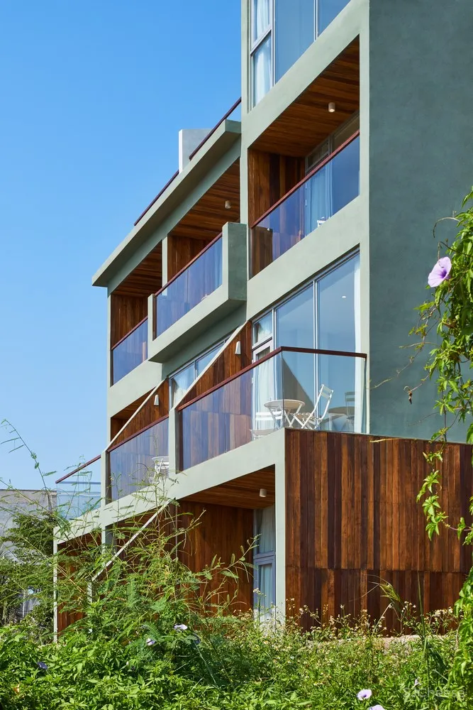 青骊拂晓酒店 / 间外建筑工作室