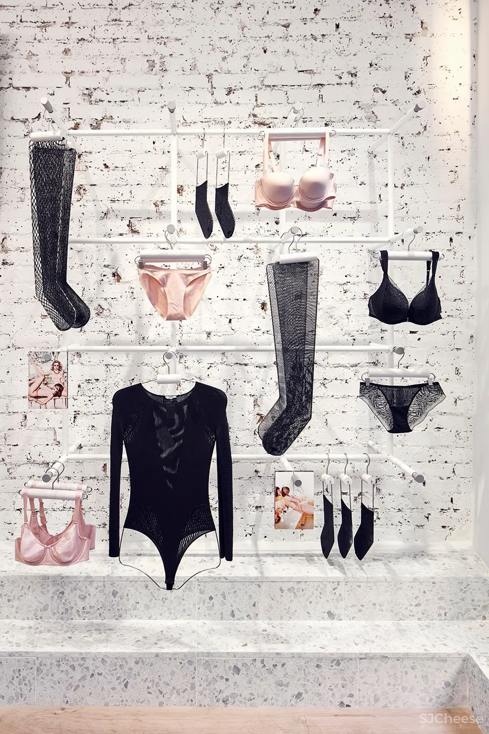 Wolford巴黎店，法国 / Studio Modijefsky