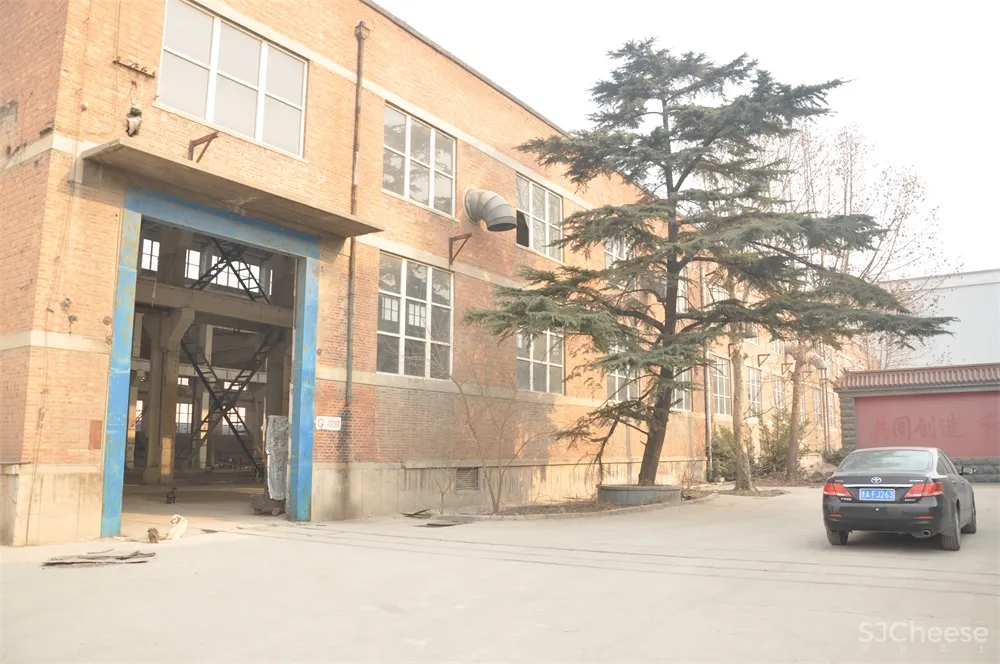 修迪建筑 | 济南红场1952工业建筑改造