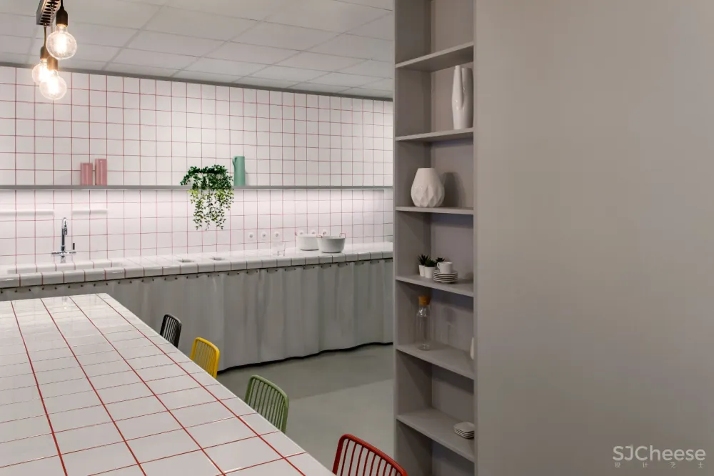 柏林550㎡色彩鲜艳的Futurice工作空间 Ester Bruzkus