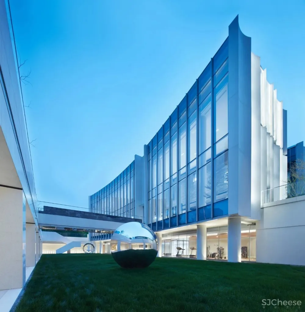 共生形态 | 极具戏剧的设计分寸