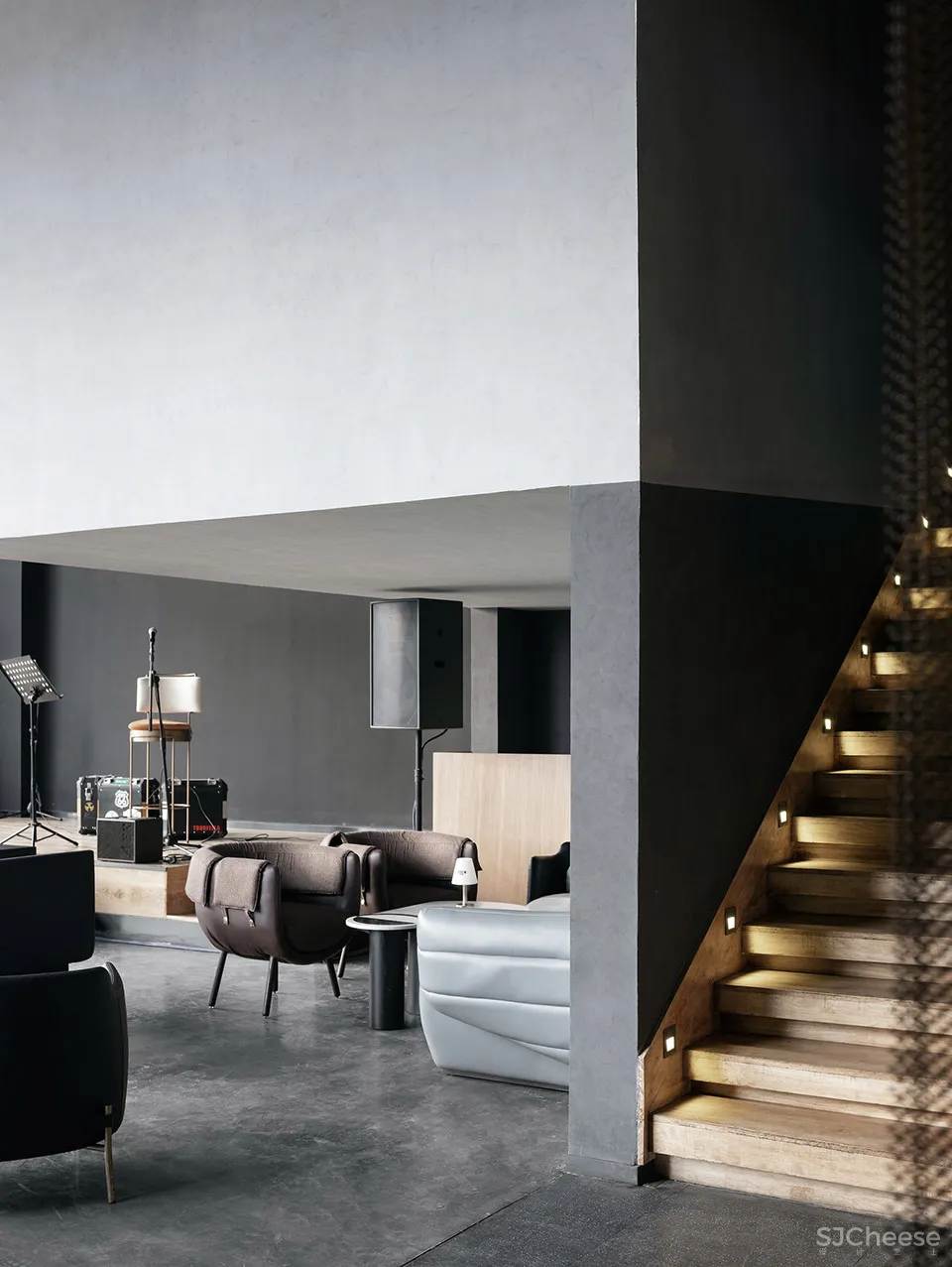 简单、酷、有质感,河北薄荷花园酒吧 侯天天 李成 刘晓鲁