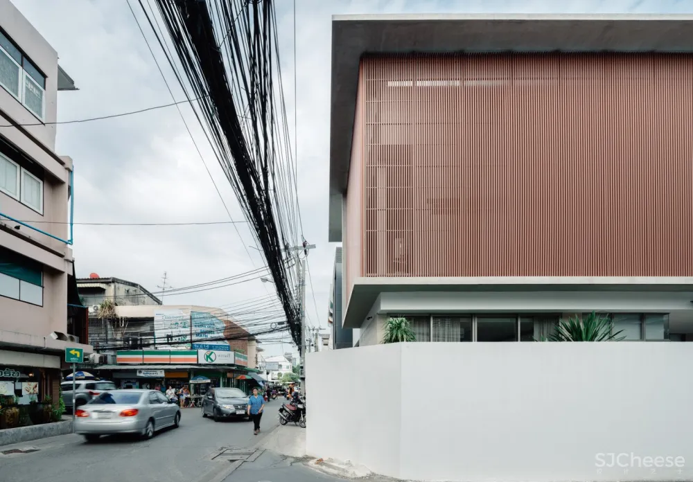 FLAT12x | 古典与现代结合的泰国住宅 Bird Bom House