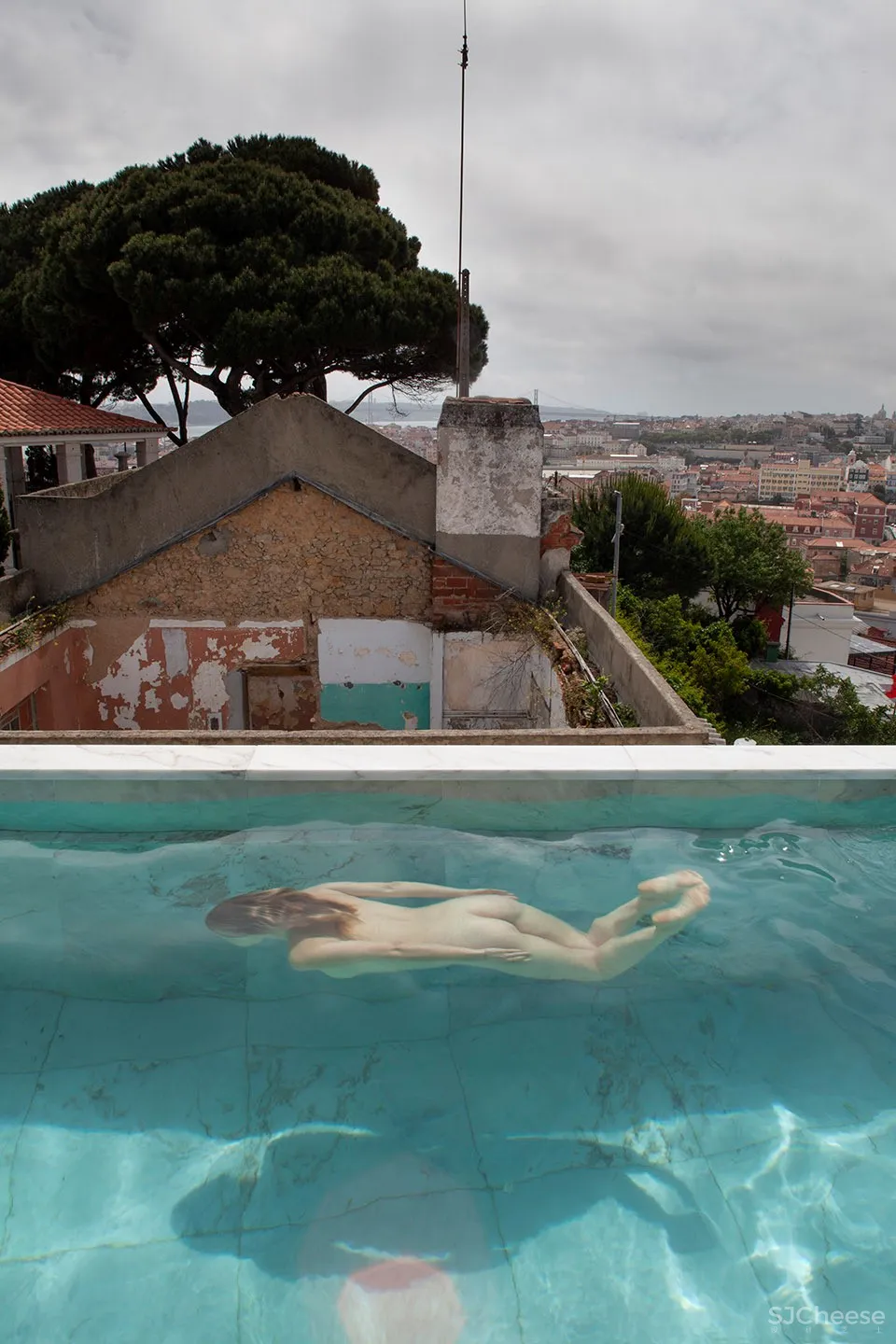 山上住宅,里斯本 / Leopold Banchini Architects