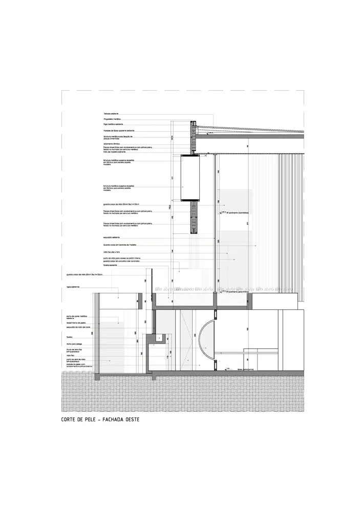 Estúdio Cláudio Resmini | 巴西湖畔三层别墅