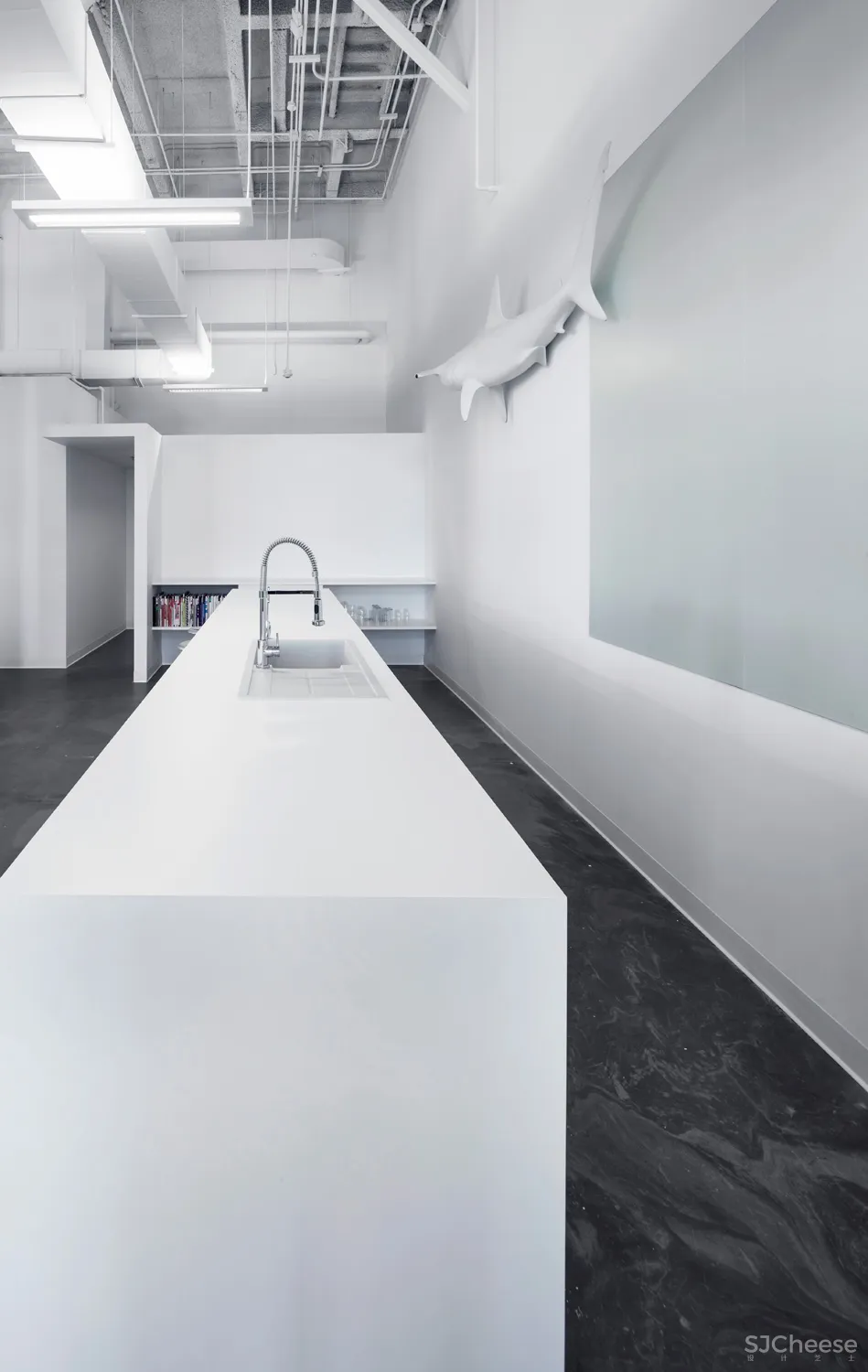 255㎡蒙特利尔蓝色通讯办公室 Anne Sophie Goneau