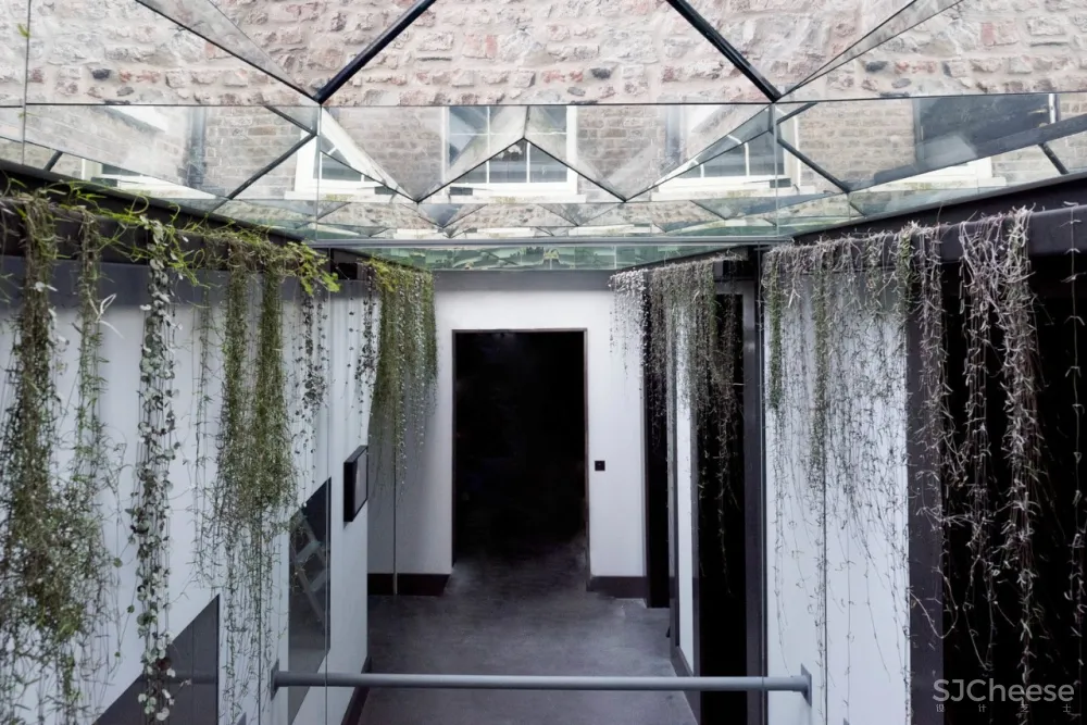 这栋联排别墅翻修后丨实在太潮了