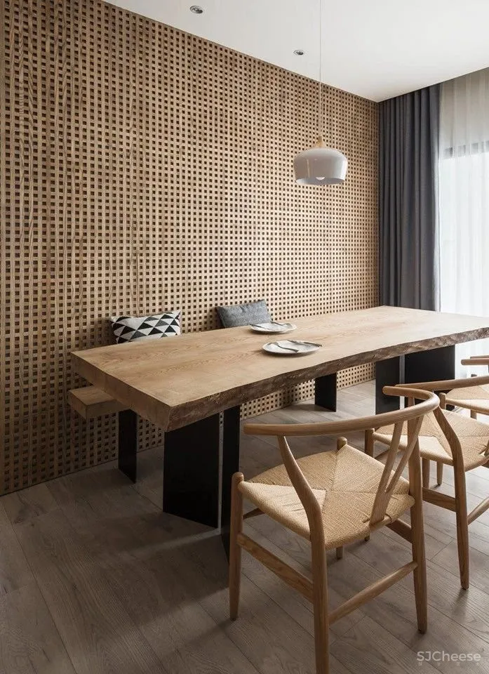 130㎡的住宅丨用 2.9 万块木头贴墙上