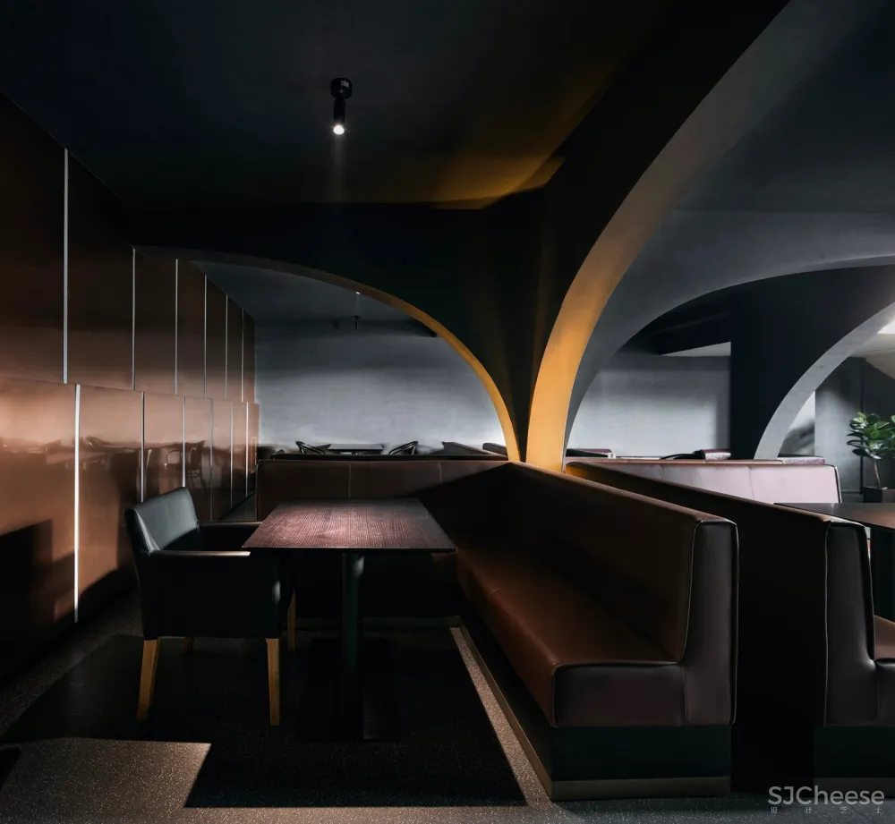 简单、酷、有质感,河北薄荷花园酒吧 侯天天 李成 刘晓鲁