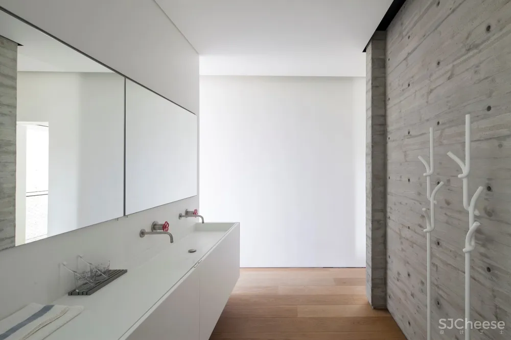 SB 住宅 / Pitsou Kedem Architects