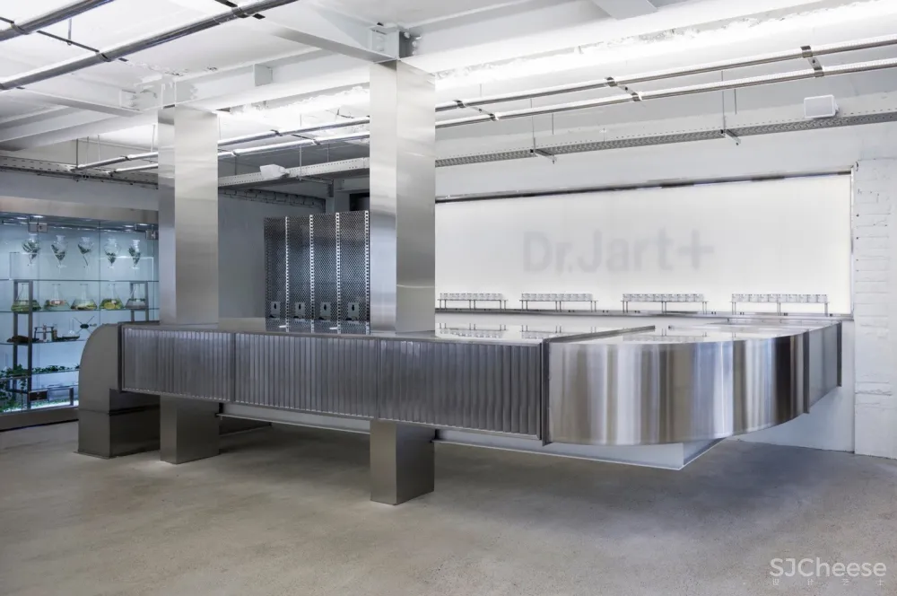 首尔·Dr.Jart (蒂佳婷)护肤品牌旗舰店 Betwin Space Design