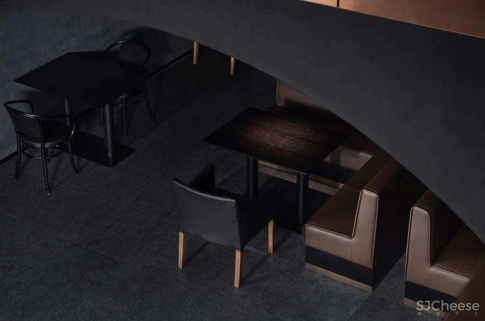 简单、酷、有质感,河北薄荷花园酒吧 侯天天 李成 刘晓鲁