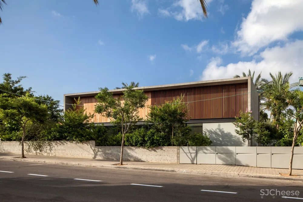 SB 住宅 / Pitsou Kedem Architects