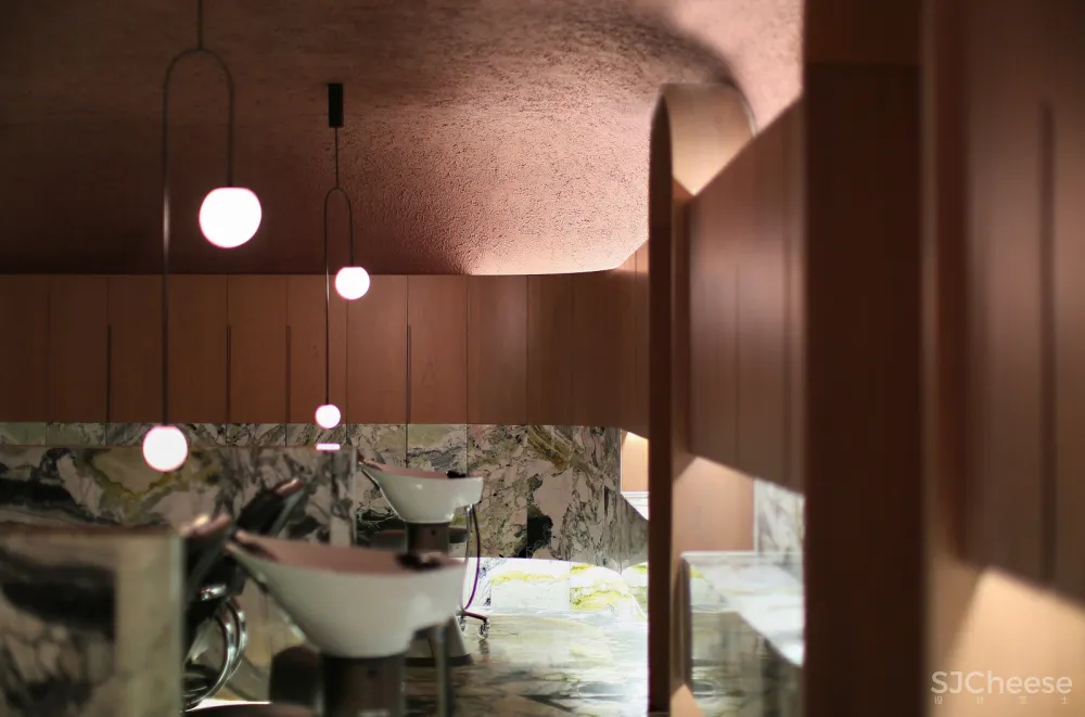 WUWake up 高端美发沙龙 素质传播