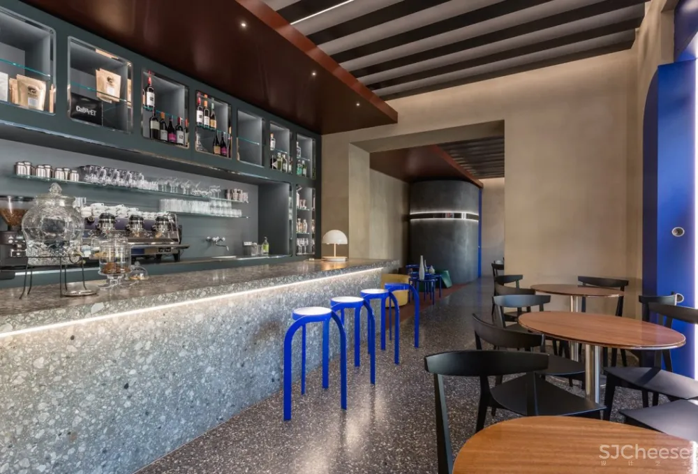 集咖啡、酒吧和甜品于一体的米兰时尚小店 Salvatore Massone