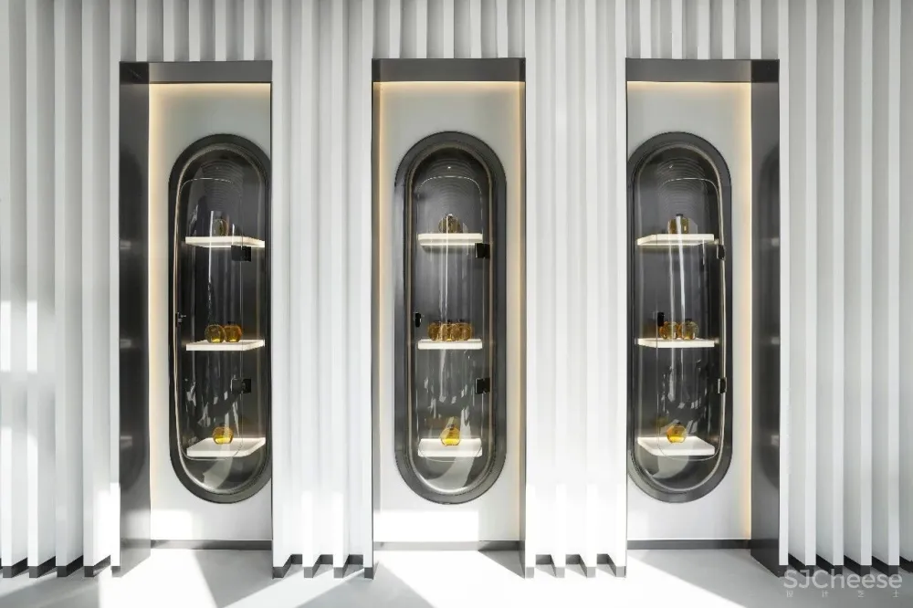 新作 | 复星集团 · BFC 外滩金融中心空中健身会所 · 连自成重磅新作