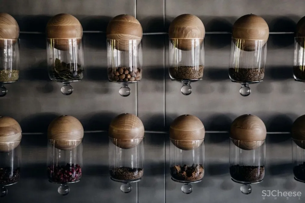 这4个主题餐厅丨天花板设计的太夸张了