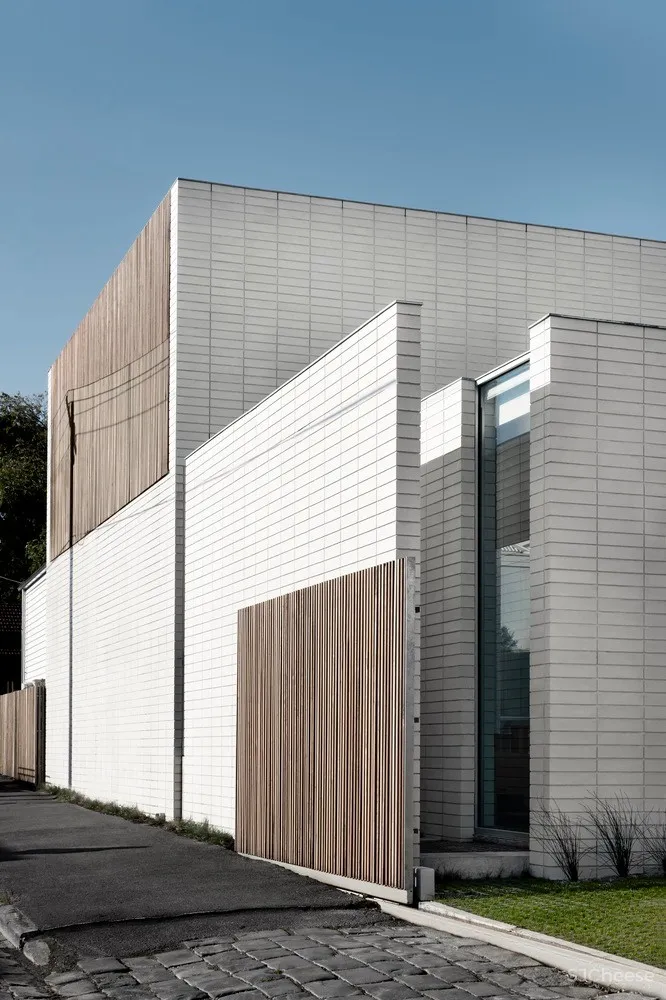 RITZ&GHOUGASSIAN：澳大利亚极简住宅 Edsall Street House