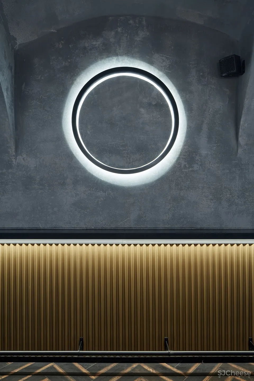 新作 | Formafatal + Machar&Teichman：布拉格 月球俱乐部