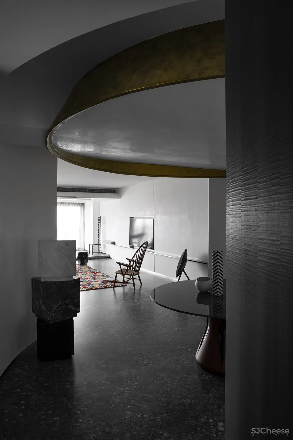 弧线与直线的交织,汕头俏皮艺术公寓 艾克建筑设计