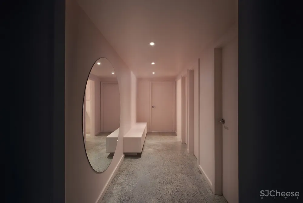 这家酒吧内部空间的光线和质感简直是设计典范 APPAREIL Architecture