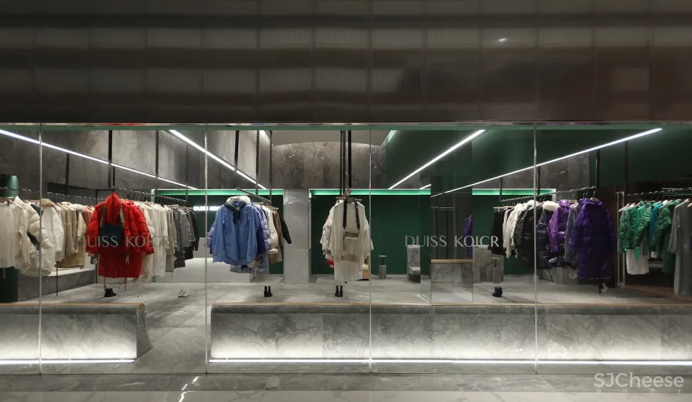 DUISS KOICR 精品服装店 素质传播