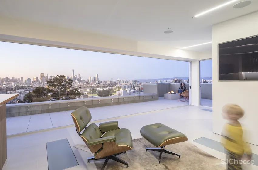 半开放式顶层公寓!旧金山277㎡木质系老宅翻新 Sidell Pakravan