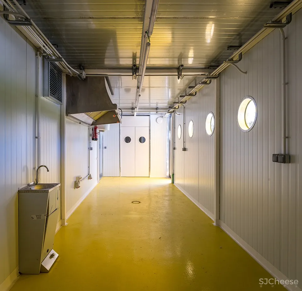 Cáceres咖啡吧,西班牙 / Picado-De Blas Arquitectos