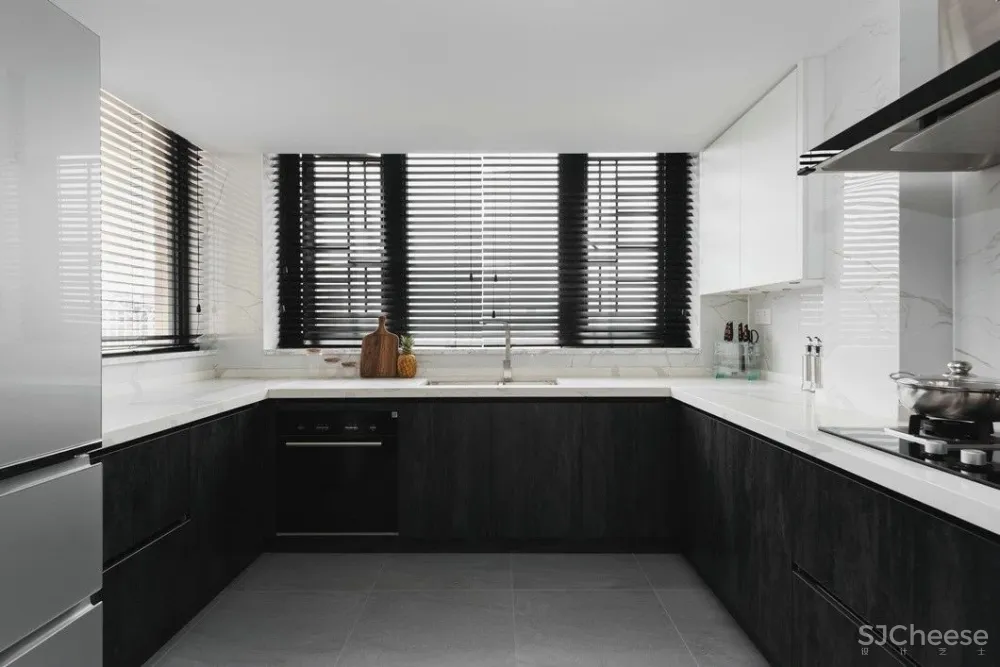 165㎡里的爱情故事/吹着海风/看看电影/沉浸于两个人的浪漫