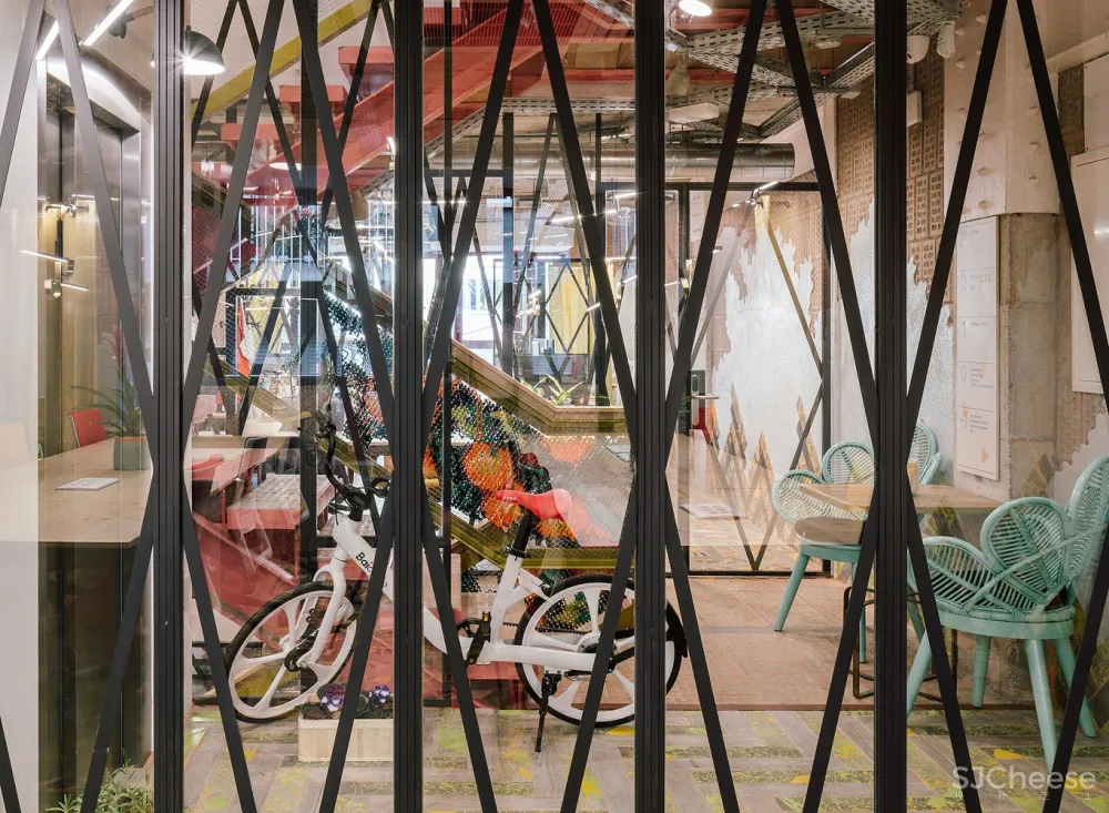 Clementina 联合办公空间 / Izaskun Chinchilla Architects