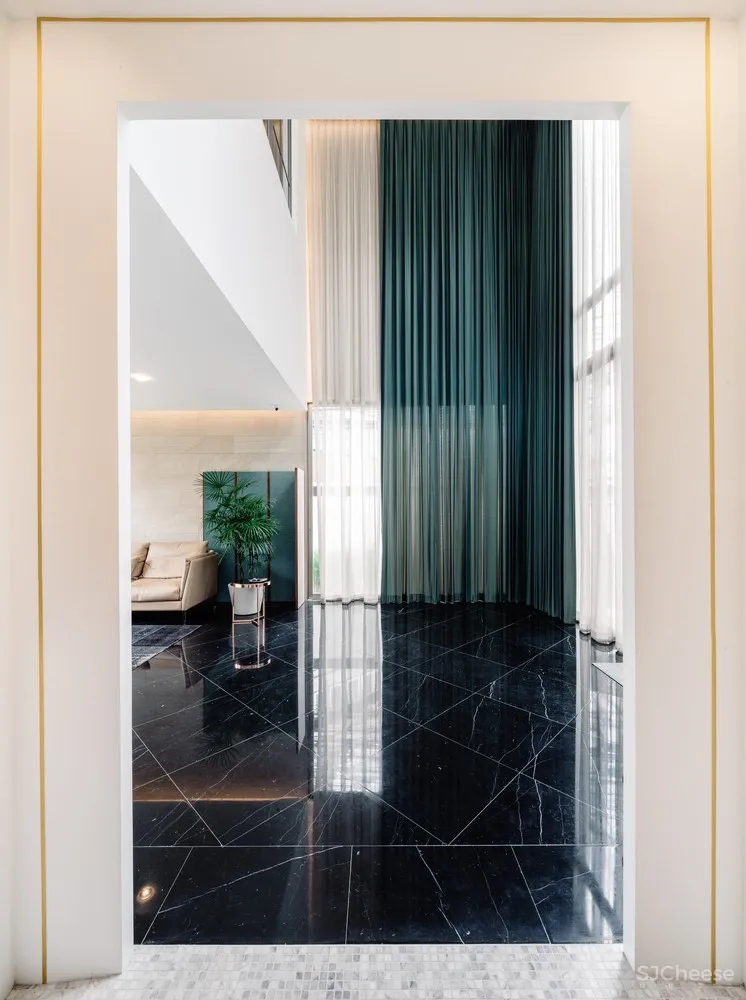 FLAT12x | 古典与现代结合的泰国住宅 Bird Bom House