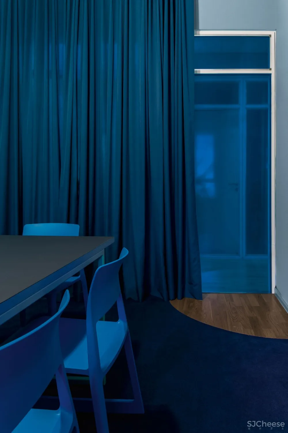 柏林550㎡色彩鲜艳的Futurice工作空间 Ester Bruzkus