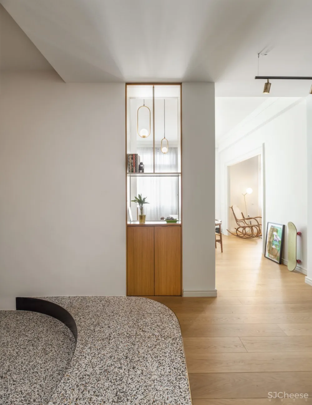 黑框隔断+水磨石丨新古典也可以这么玩