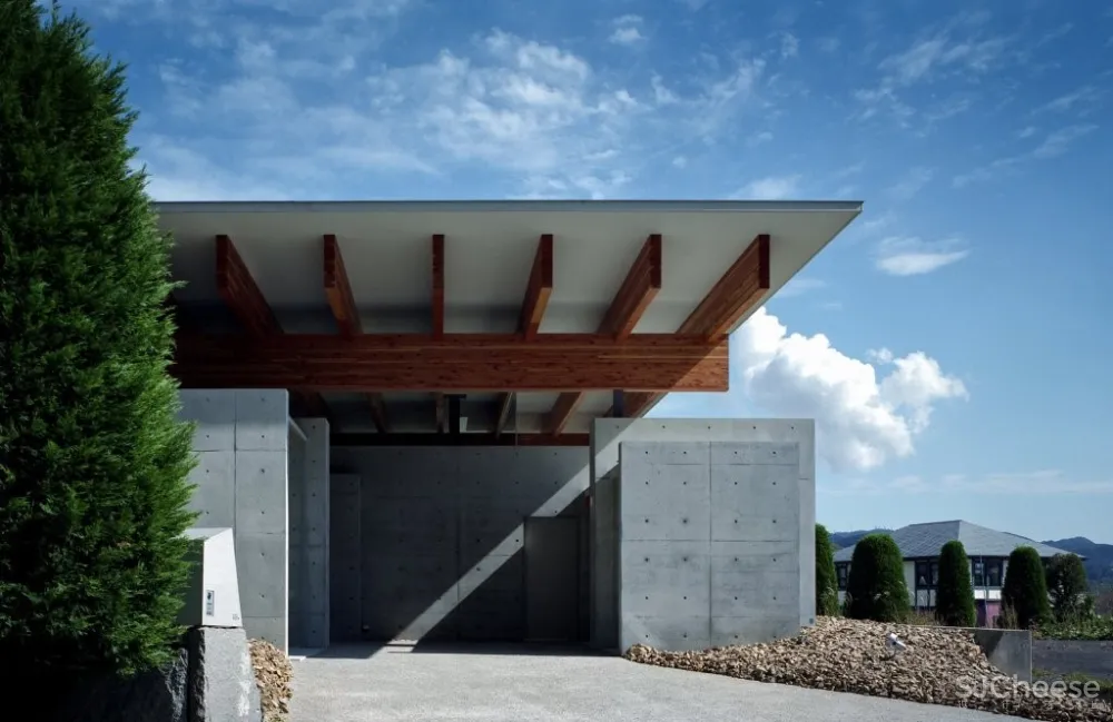 神户北小屋，打破传统空间划分方式 / 藤原室建筑设计事务所