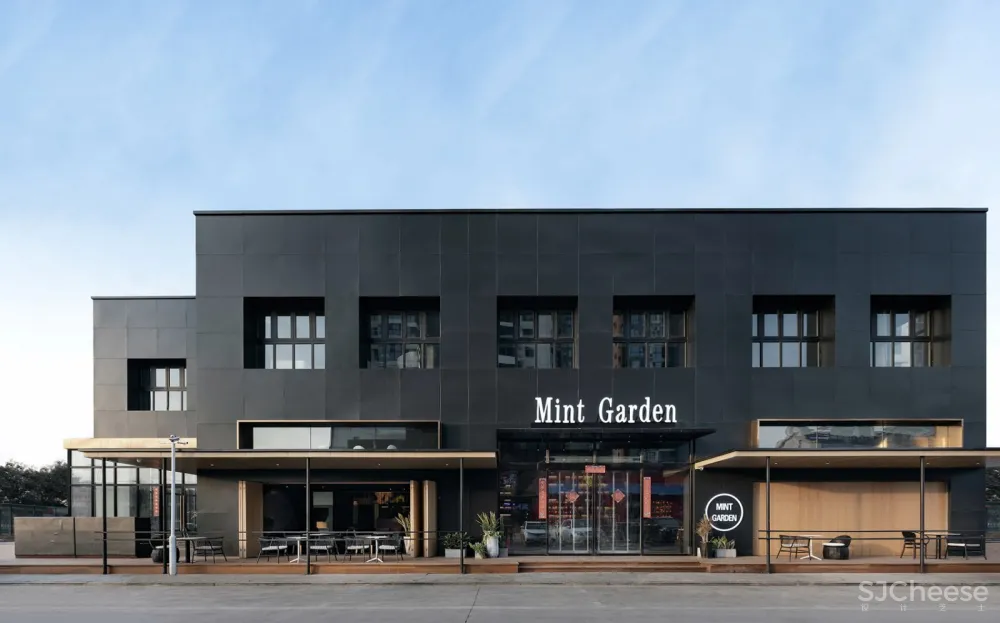 简单、酷、有质感,河北薄荷花园酒吧 侯天天 李成 刘晓鲁