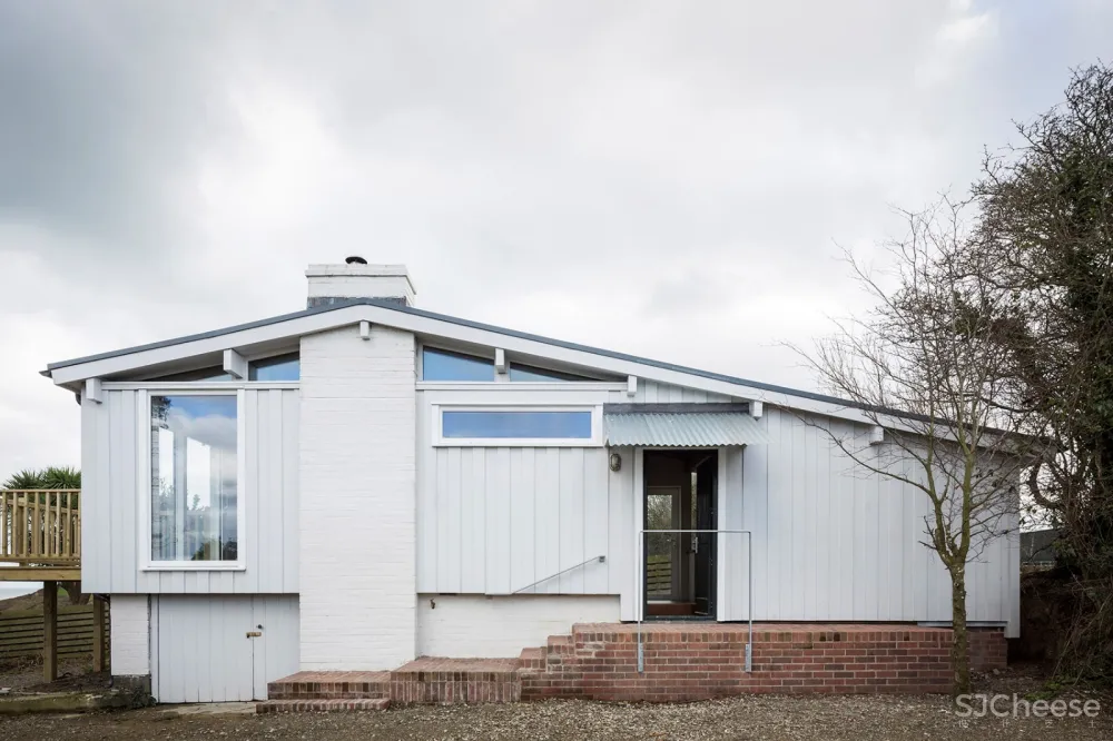 Riverchapel度假小屋扩建,爱尔兰 / Robert Bourke Architects