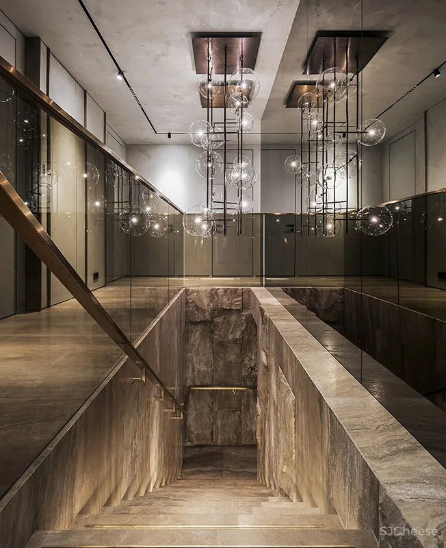 隐私问题和顾客舒适度之间找到平衡点，ReFuture美容诊所 YØDezeen Architects