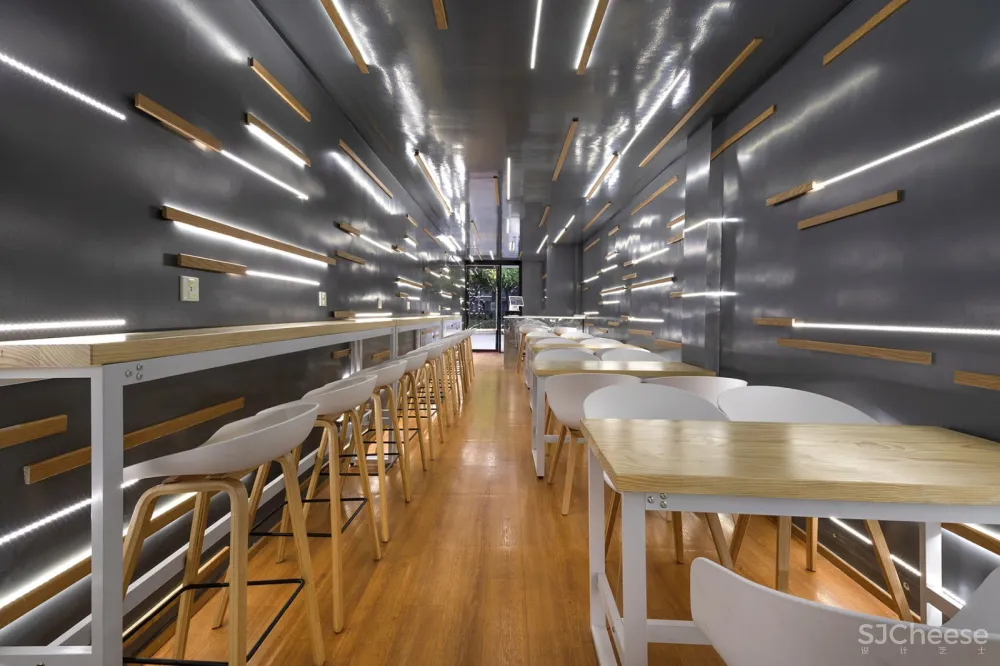 夹缝里的捞饭餐厅,苏州 / 平介设计