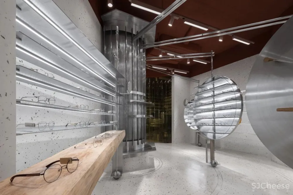 新作 | 仅 40m² 的先锋艺术商店,设计竟这么酷