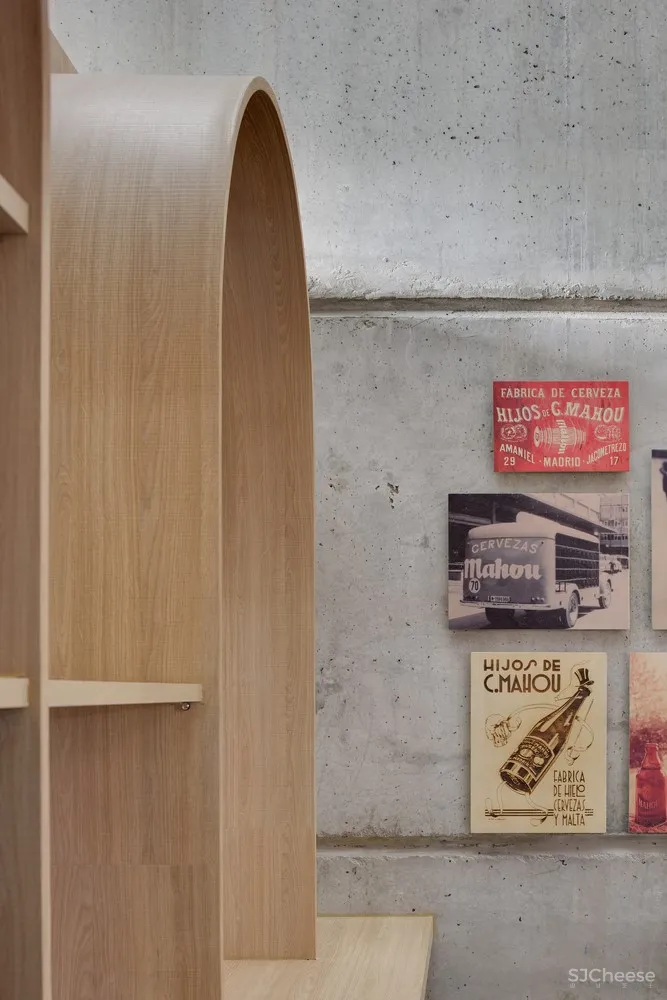 PuertoyMartín | 马德里体育馆工业风格内部设计