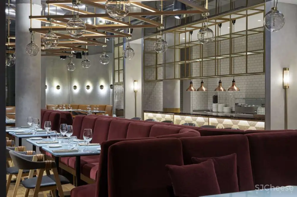 波兰现代工业的精致与活力，PURO酒店 SUPER FUTURES