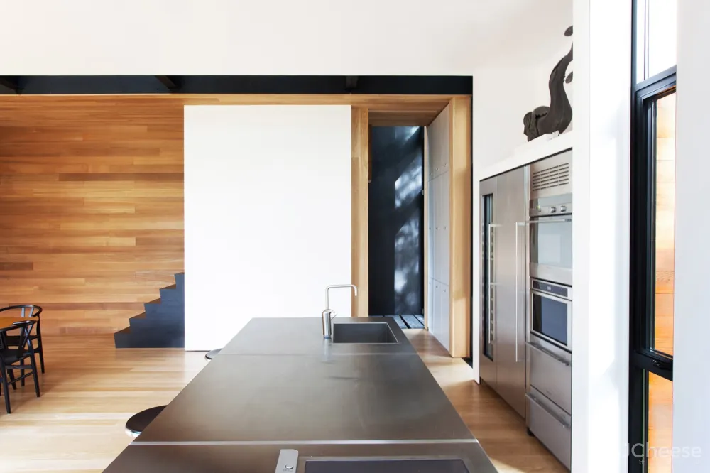 雕塑家的住宅,加拿大 / YH2